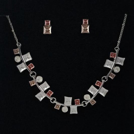 New necklace and earrings set